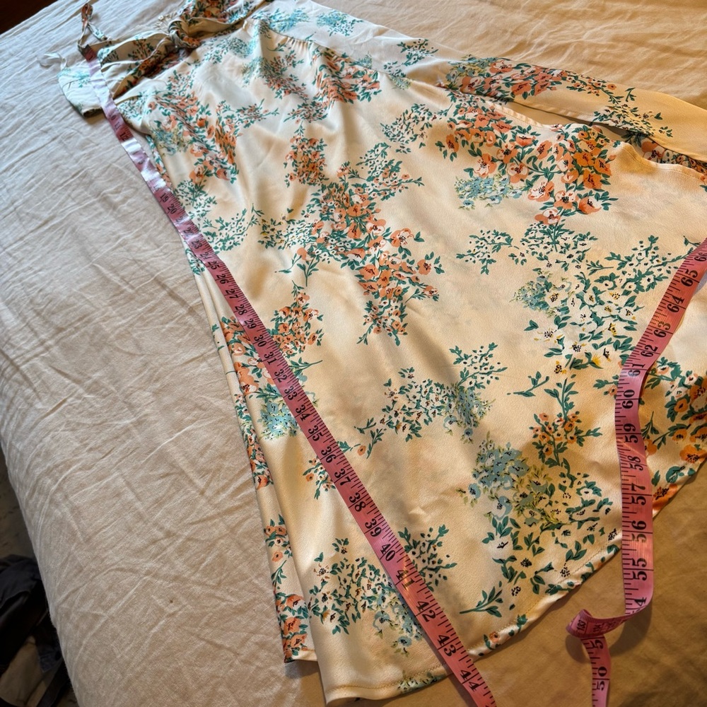 Petal & Pup Satin Floral Tie-Front Midi Dress With Leg Slit Size 4 Lightweight - Picture 12 of 15